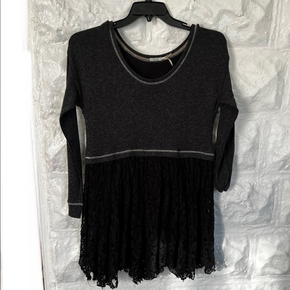 Y2K•🖤•Lace•Layered•Small•Gray&Black•Long Sleeves•